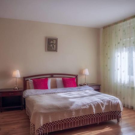 Pensiunea Boema Piatra Neamţ Buitenkant foto
