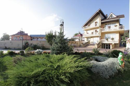 Pensiunea Boema Piatra Neamţ Buitenkant foto