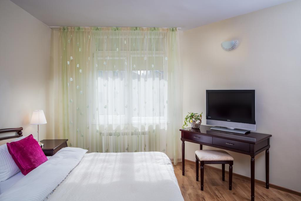 Pensiunea Boema Piatra Neamţ Buitenkant foto