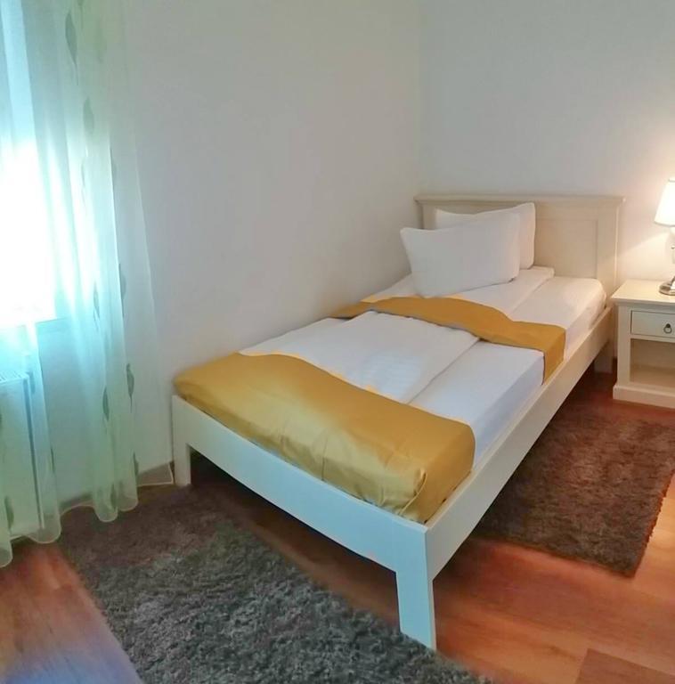 Pensiunea Boema Piatra Neamţ Buitenkant foto